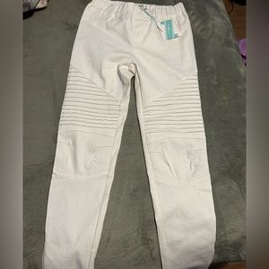 Umgee White Ruffle Jeans NWT